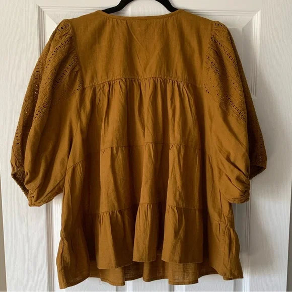 Old Navy Women's Amber Blouse - Picture 7 of 7